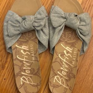 Blowfish Women's Striped Gray Sandals